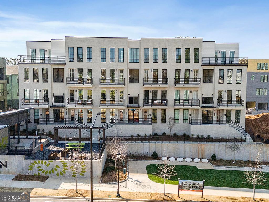 1289 Longreen Terrace NW 165, Atlanta, GA 30318