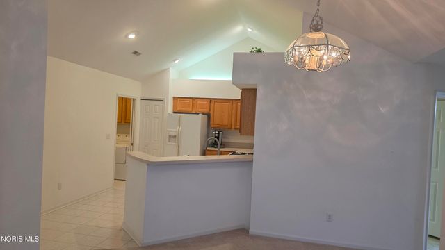 2354 Whispering Pines Drive, Toledo, OH 43617