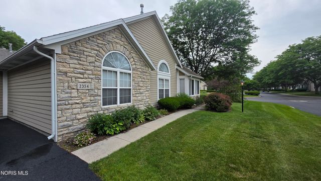 2354 Whispering Pines Drive, Toledo, OH 43617