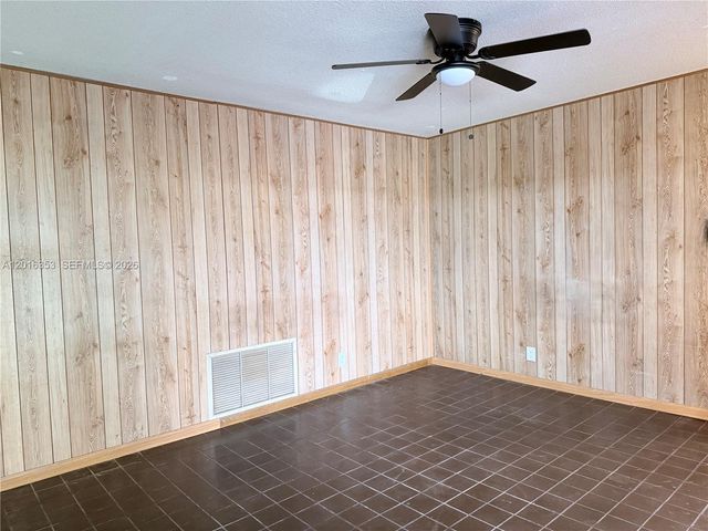 4420 NW 16th St, Lauderhill, FL 33313