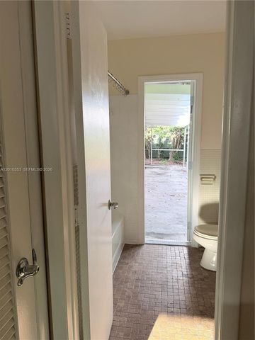 4420 NW 16th St, Lauderhill, FL 33313