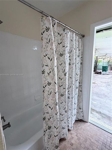 4420 NW 16th St, Lauderhill, FL 33313