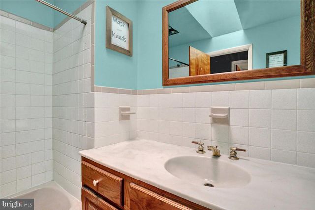 1958 GERALDSON DR, Lancaster, PA 17601