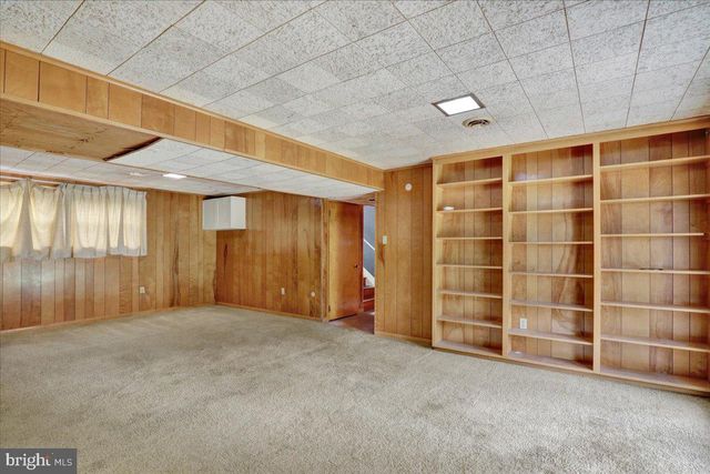 1958 GERALDSON DR, Lancaster, PA 17601