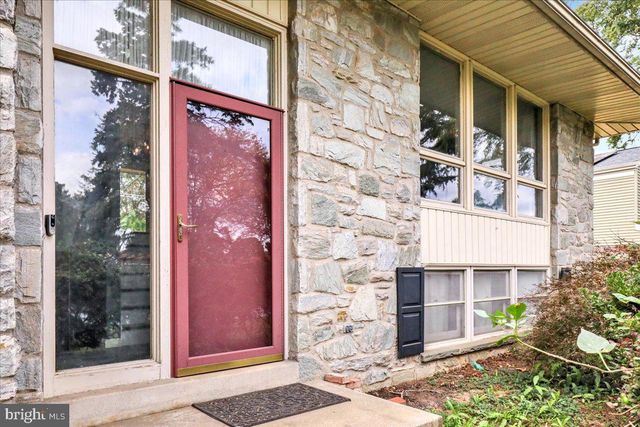 1958 GERALDSON DR, Lancaster, PA 17601