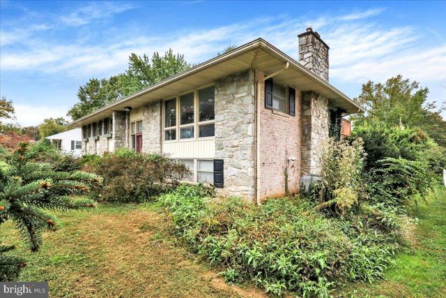 1958 GERALDSON DR, Lancaster, PA 17601