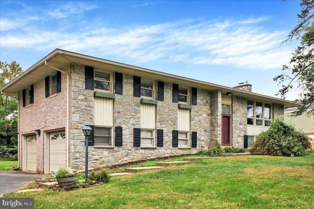 1958 GERALDSON DR, Lancaster, PA 17601