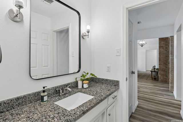 3714 Twisted Oaks Dr, San Antonio, TX 78217