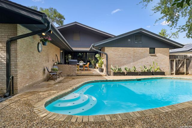 3714 Twisted Oaks Dr, San Antonio, TX 78217