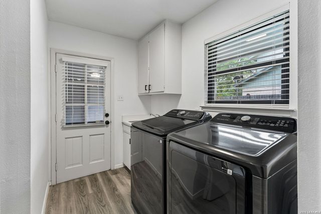 3714 Twisted Oaks Dr, San Antonio, TX 78217