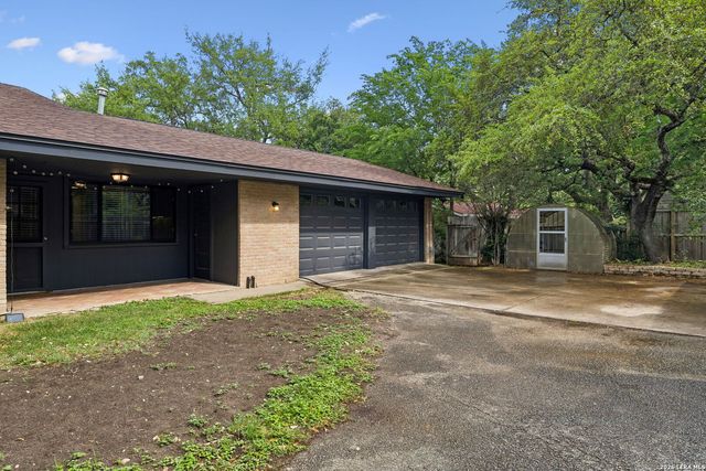 3714 Twisted Oaks Dr, San Antonio, TX 78217