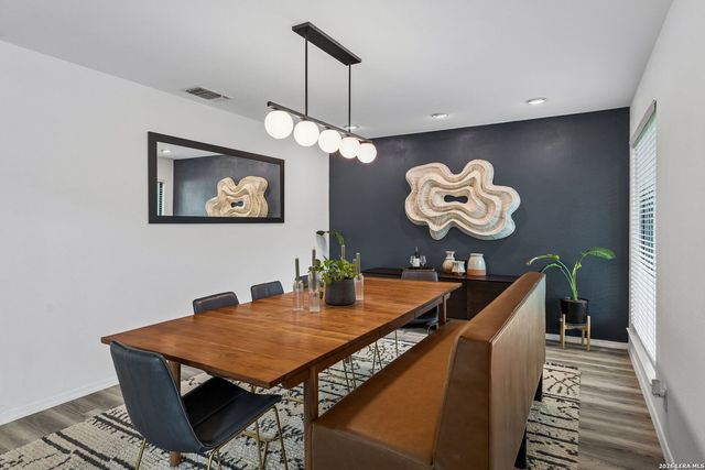 3714 Twisted Oaks Dr, San Antonio, TX 78217