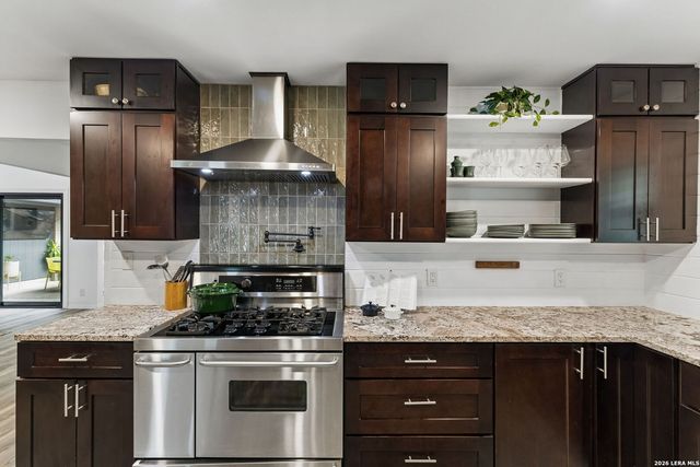 3714 Twisted Oaks Dr, San Antonio, TX 78217