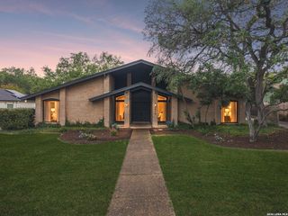 3714 Twisted Oaks Dr, San Antonio, TX 78217