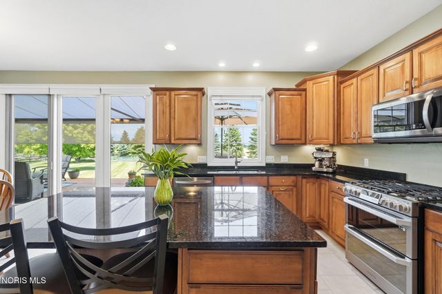 14540 Monarch Court, Perrysburg, OH 43551