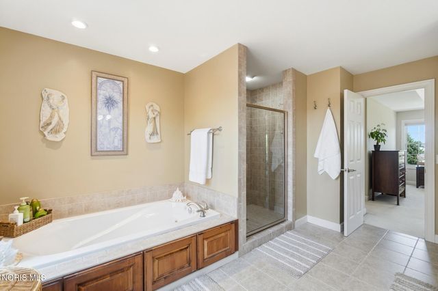 14540 Monarch Court, Perrysburg, OH 43551