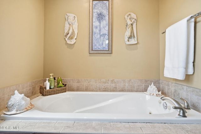 14540 Monarch Court, Perrysburg, OH 43551