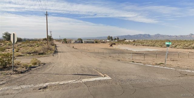 4286 US Highway 68, Golden Valley, AZ 86413