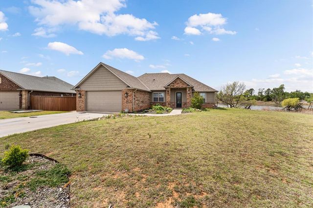15 Blue Meadow Drive, Elgin, OK 73538