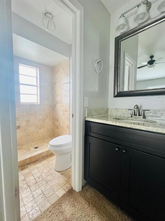 Image 6 of property listing at 11009 SUMMER DRIVE, Tampa, FL 33624