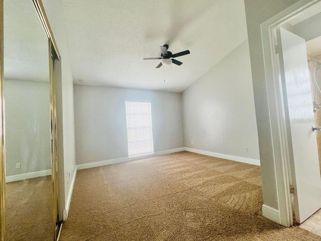 Image 8 of property listing at 11009 SUMMER DRIVE, Tampa, FL 33624