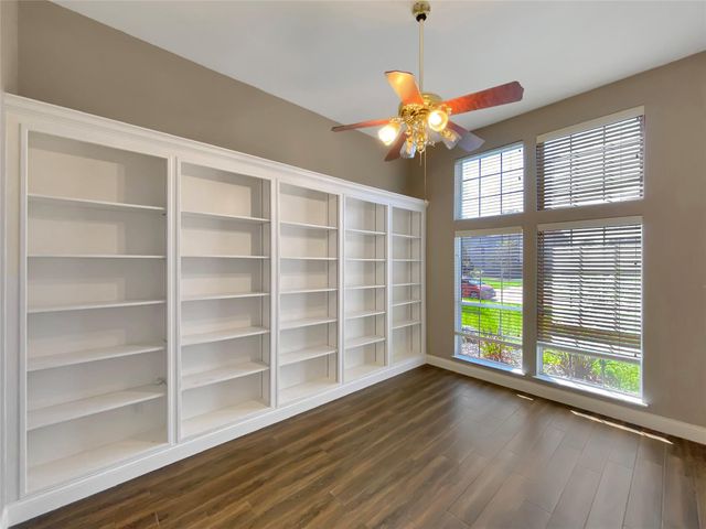 109 Smokey Lake Lane, Dickinson, TX 77539