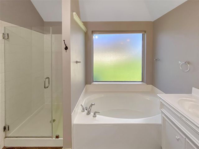 109 Smokey Lake Lane, Dickinson, TX 77539