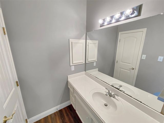 109 Smokey Lake Lane, Dickinson, TX 77539