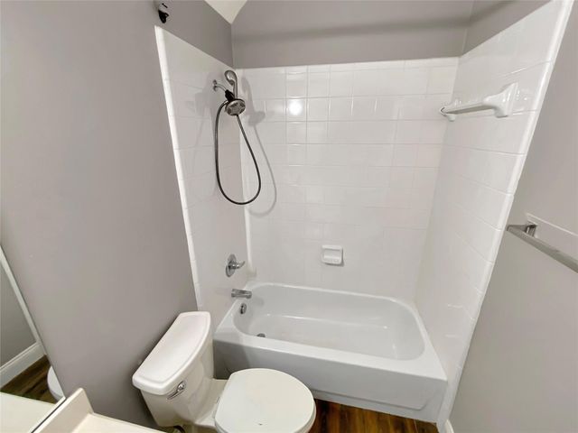 109 Smokey Lake Lane, Dickinson, TX 77539