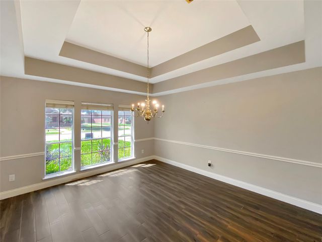 109 Smokey Lake Lane, Dickinson, TX 77539