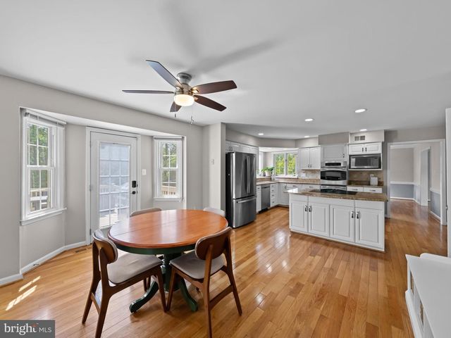 2200 TRAIES COURT, Alexandria, VA 22306