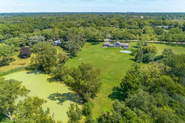 22406 N Bertha Lane, Barrington, IL 60010