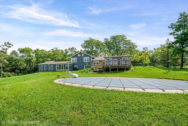 22406 N Bertha Lane, Barrington, IL 60010