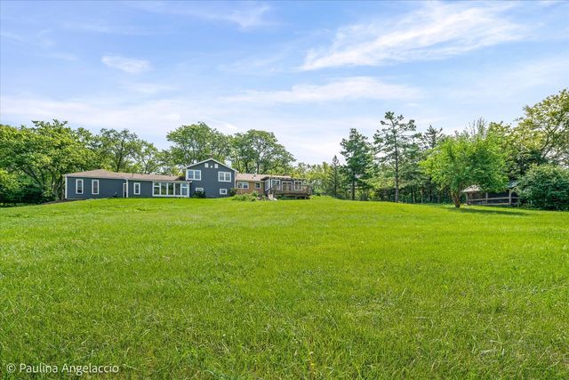 22406 N Bertha Lane, Barrington, IL 60010