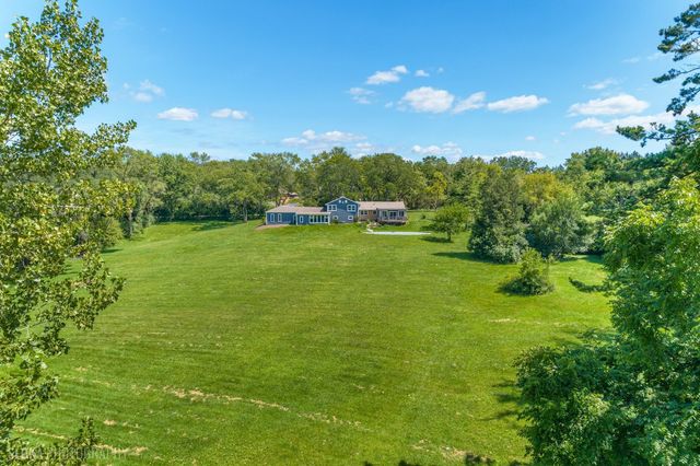 22406 N Bertha Lane, Barrington, IL 60010