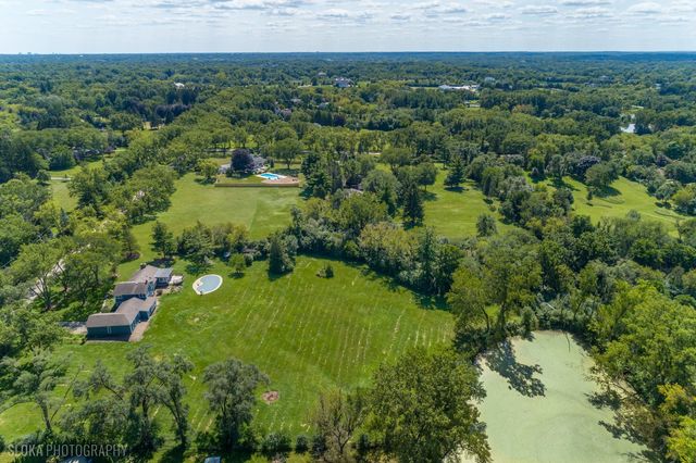 22406 N Bertha Lane, Barrington, IL 60010