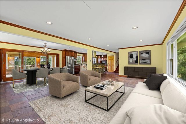 22406 N Bertha Lane, Barrington, IL 60010