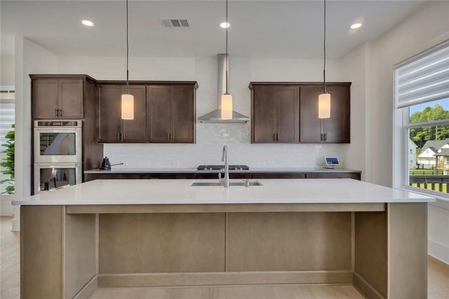 950 Keystone Drive, Woodstock, GA 30188