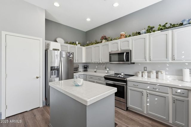 9617 E CHAMPAGNE Drive, Sun Lakes, AZ 85248