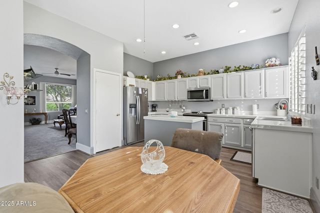 9617 E CHAMPAGNE Drive, Sun Lakes, AZ 85248