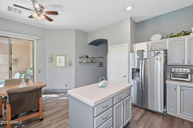 9617 E CHAMPAGNE Drive, Sun Lakes, AZ 85248