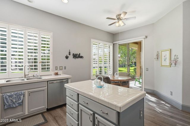 9617 E CHAMPAGNE Drive, Sun Lakes, AZ 85248