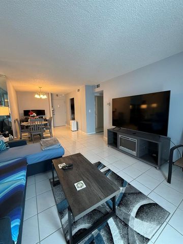 111 Briny Avenue 21-06, Pompano Beach, FL 33062