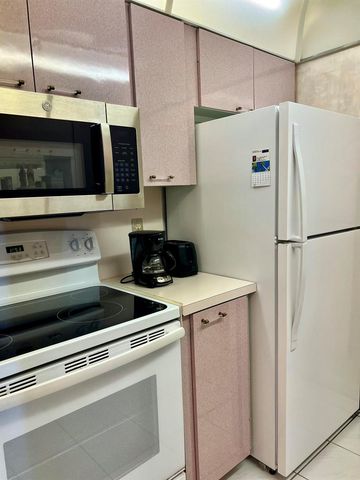 111 Briny Avenue 21-06, Pompano Beach, FL 33062