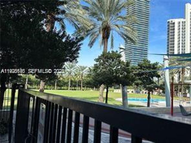 19370 COLLINS AVE CU3, Sunny Isles Beach, FL 33160