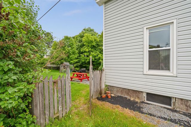 11 Summer Street, Barre Town, VT 05649
