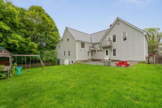11 Summer Street, Barre Town, VT 05649