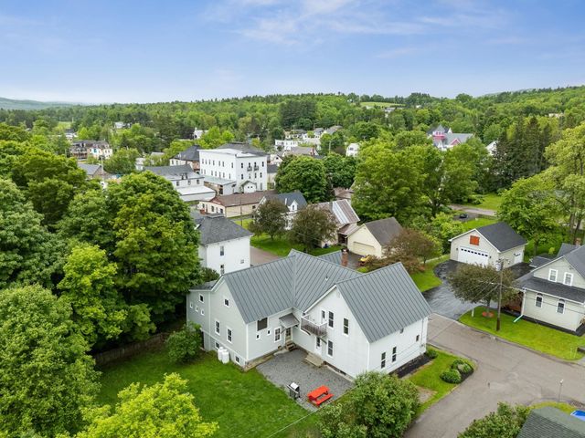 11 Summer Street, Barre Town, VT 05649