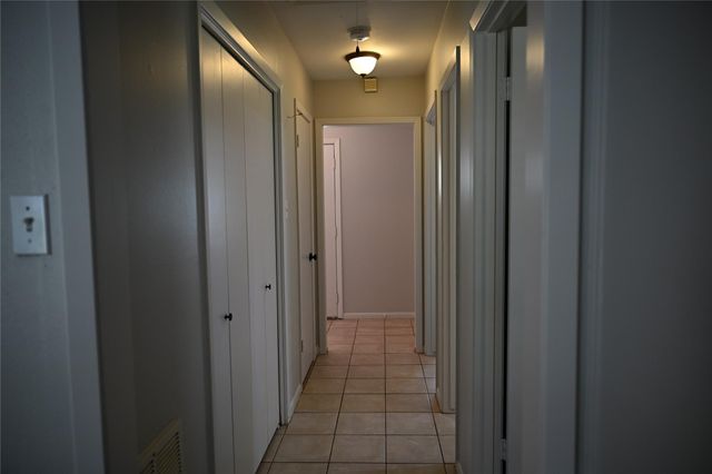 212 Summit Drive, Conroe, TX 77303