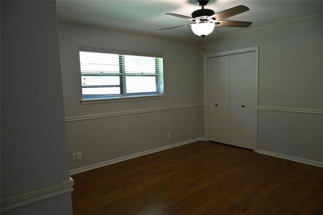 212 Summit Drive, Conroe, TX 77303